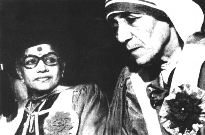 With Mother Theresa, receiving an honorary doctorate from Delhi University in 1973